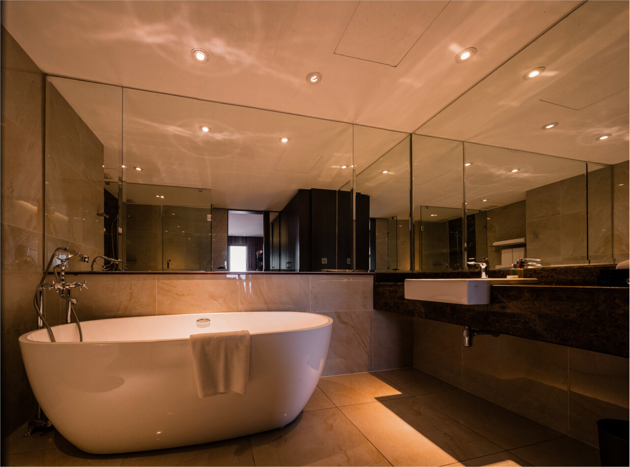 CEO Suites with Bath Tub